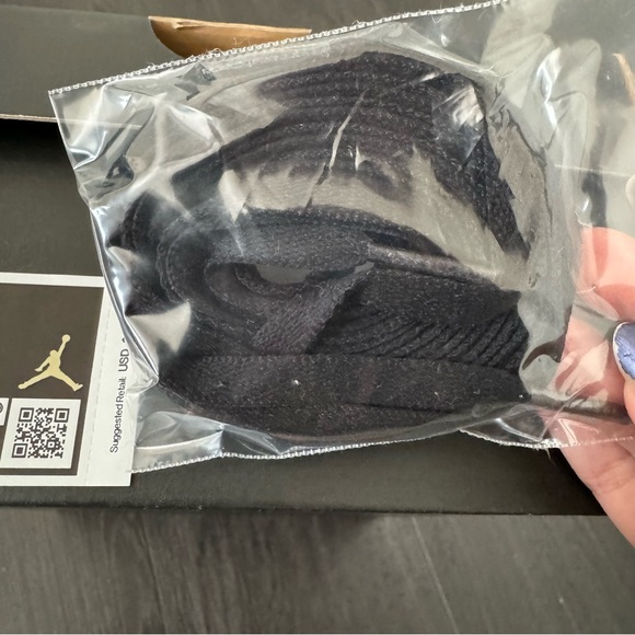 Nike Jordan 1 Mid Arctic Orange Black Toe (GS) - Picture 10 of 10